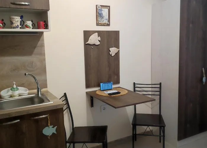 студио в центъра на стария Νεσέμπαρ